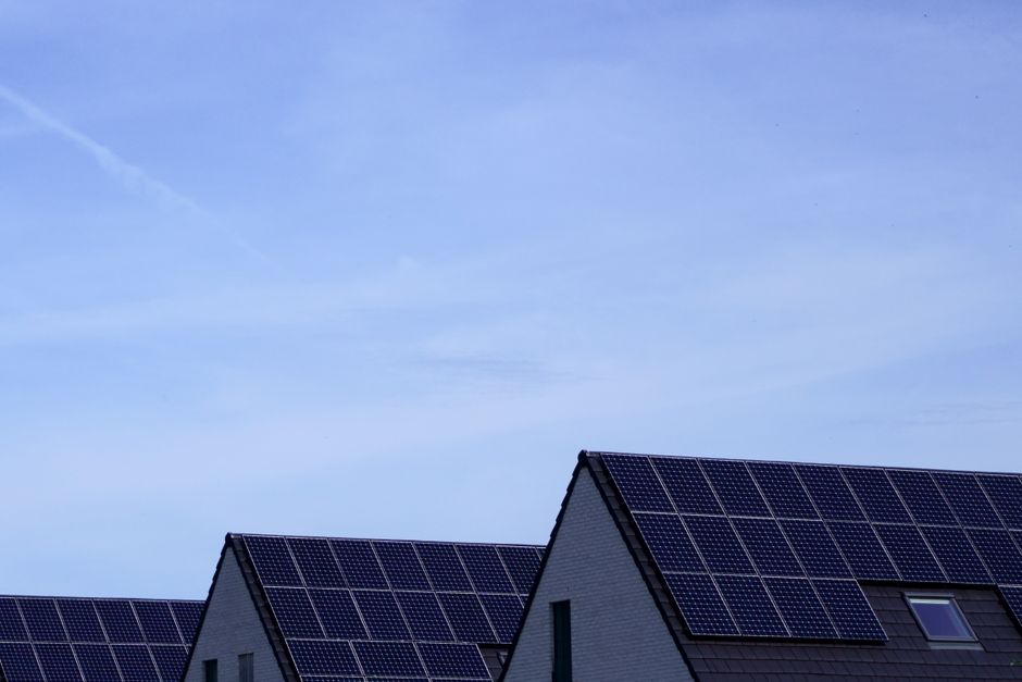 zonnepanelen, Haarlem foto voor Zonnepanelen op je dak in Haarlem: waar let je op?